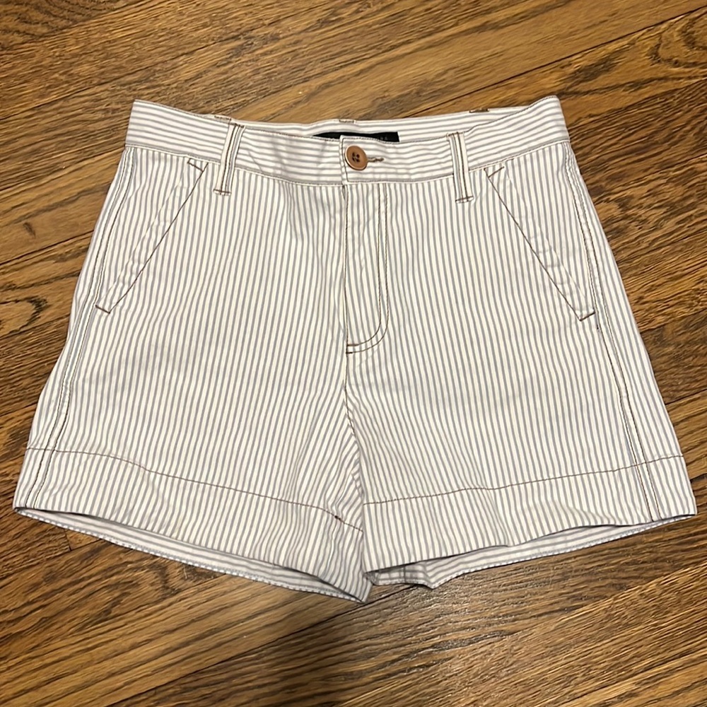 Marc Jacob’s blue/white striped shorts size 4